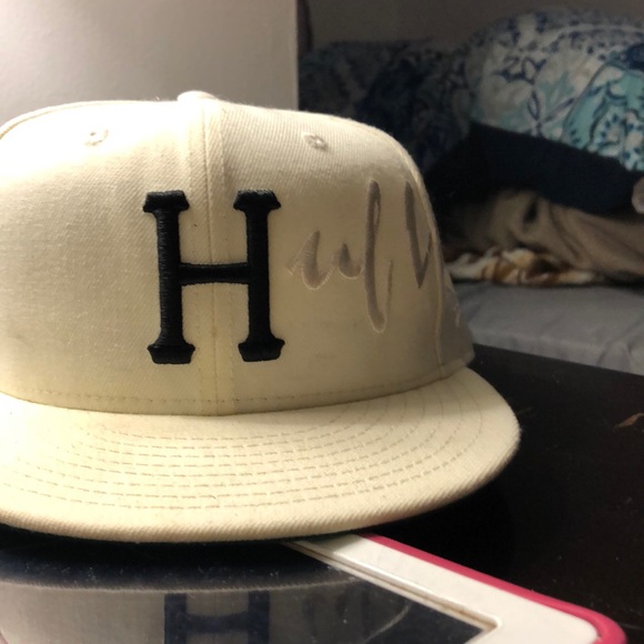 HUF Hat Rare Beige - Picture 2 of 4